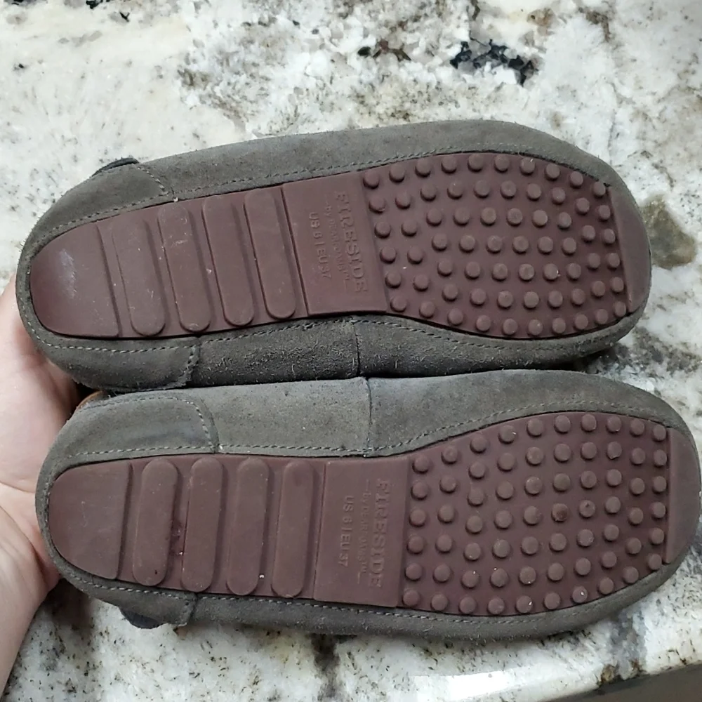 Fireside Boys Slipper Shoes Size 6 Moccasins Faux Fur Lined Warm Flaws